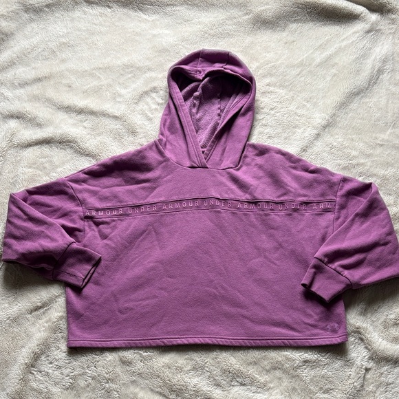 Under Armour Hoodie – Size M | Oversized Cropped Fit | Sporty | Cotton Blend - Picture 1 of 7